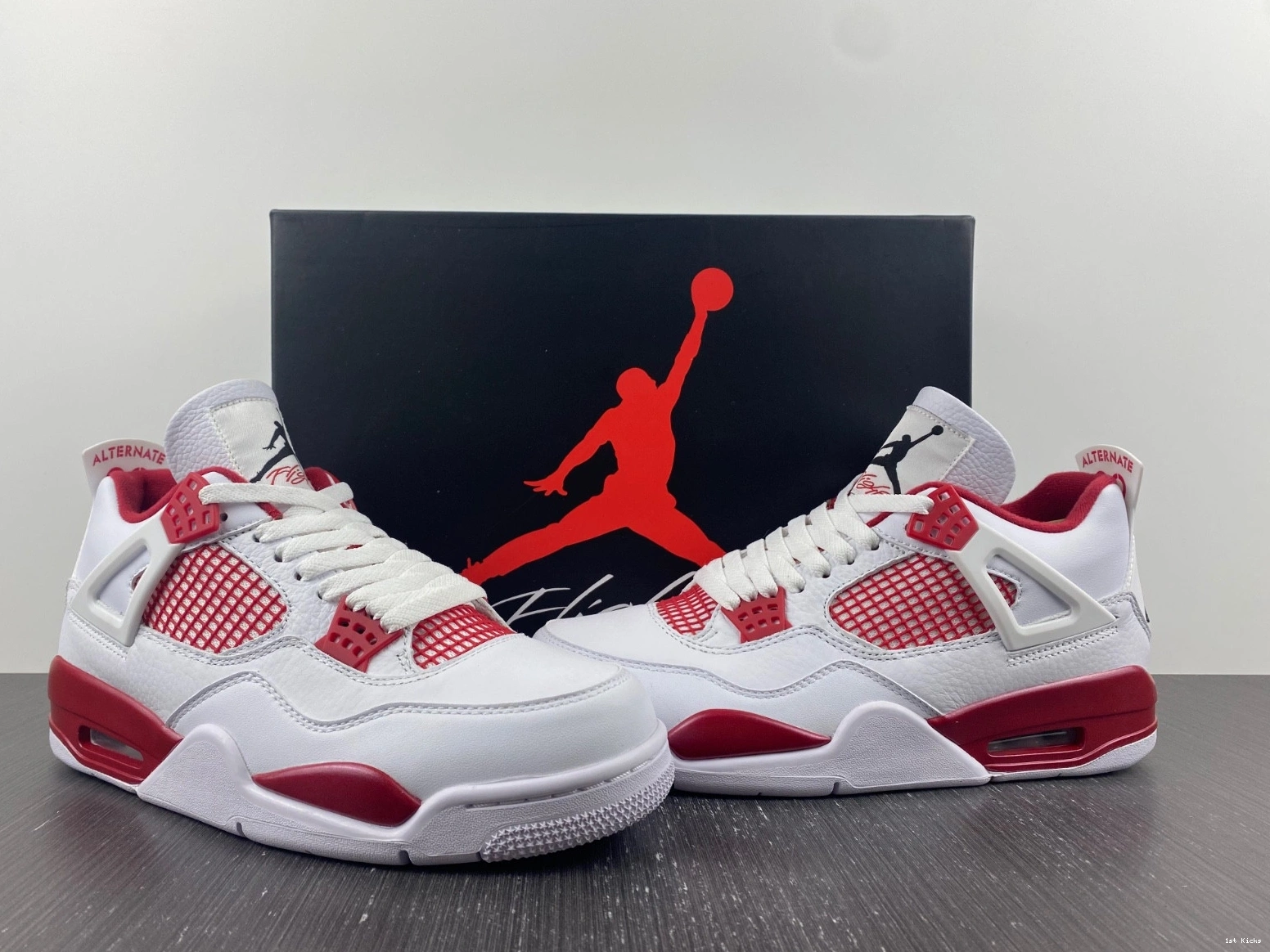 - Retro 308497-106 89 Jordan 4 Alternate 1230
